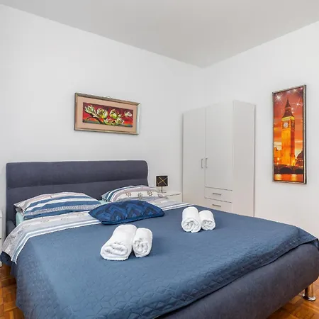 Pet Friendly In With Kitchen * Medulin
