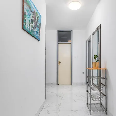 Pet Friendly In With Kitchen Medulin